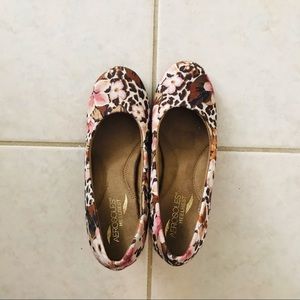 NWOB Aerosoles Heelrest shoes